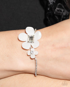 Dainty Devotee - White #B266