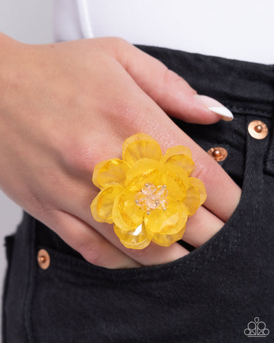 Petal Privilege - Yellow - #R020