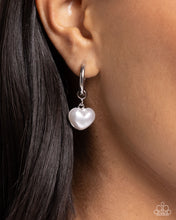 Load image into Gallery viewer, Carriage Chic - White #E200-2