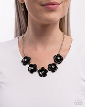 Load image into Gallery viewer, Flower Chain - Black