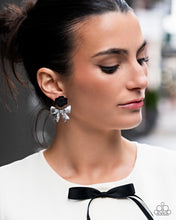 Load image into Gallery viewer, Rosette Rarity - Black #E822